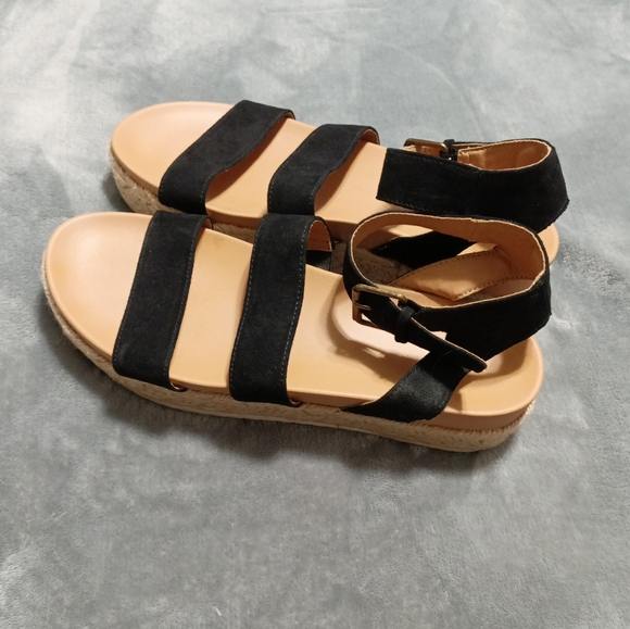 Women's Universal Thread Black Strappy Chunky Wedge Woven Suede Sandals Size 11 - Picture 5 of 7